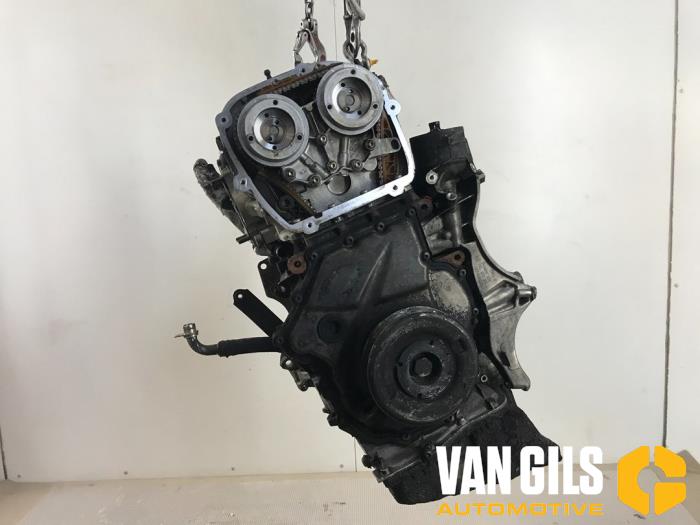 Engine from a Audi A4 Avant (B9) 2.0 40 T MHEV 16V 2018