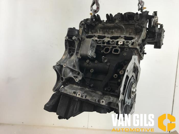 Engine from a Audi A4 Avant (B9) 2.0 40 T MHEV 16V 2018