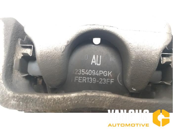Rear brake calliper, right from a Mercedes-Benz B (W246,242) 2.2 B-220 CDI BlueEFFICIENCY 16V 2019