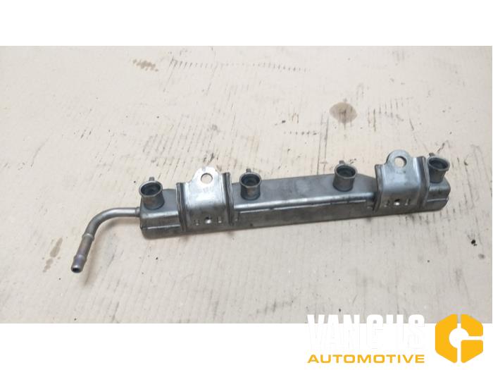 Usagé Système d'injection Nissan Micra (K12) 1.2 16V Prix € 30,00 Règlement à la marge proposé par Van Gils Automotive