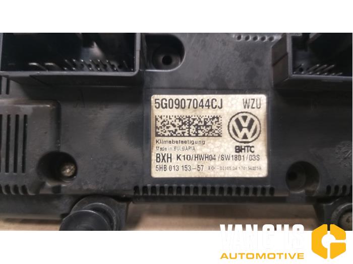 Heizung Bedienpaneel van een Volkswagen Passat Variant (3G5) 1.4 TSI 16V 2017