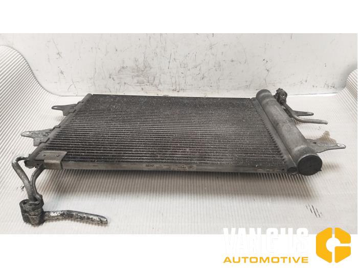Air conditioning radiator from a Volkswagen Polo IV (9N1/2/3) 1.4 16V 75 2004