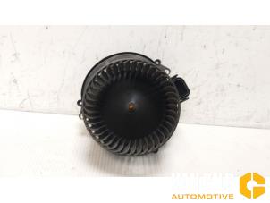 Used Heating and ventilation fan motor BMW 3 serie Touring (F31) 320d 2.0 16V EfficientDynamicsEdition Price € 60,00 Margin scheme offered by Van Gils Automotive