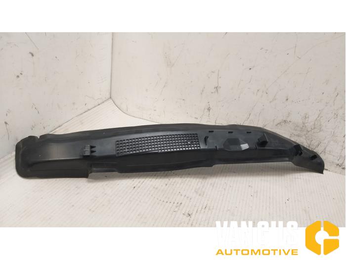 Cover, miscellaneous from a Volkswagen Golf VII Variant (AUVV) 1.0 TSI 12V BlueMotion Technology 2018