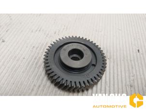 Used Camshaft sprocket Mercedes B (W246,242) 2.1 B-220 CDI BlueEFFICIENCY 16V Price € 110,11 Inclusive VAT offered by Van Gils Automotive