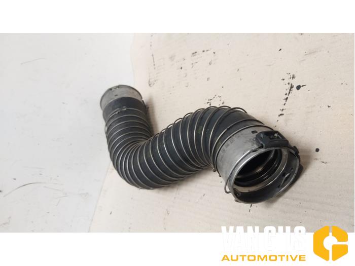 Gebrauchte Intercooler Schlauch BMW 3 serie Touring (F31) 320d 2.0 16V EfficientDynamicsEdition Preis € 35,00 Margenregelung angeboten von Van Gils Automotive