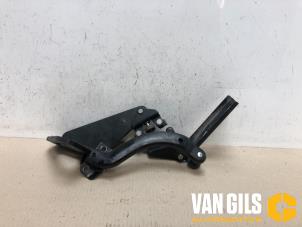 Gebrauchte Schiebetürrolle rechts Opel Vivaro 1.9 DTI 16V Preis € 30,00 Margenregelung angeboten von Van Gils Automotive