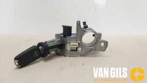 Used Ignition lock + key Opel Astra H (L48) 1.6 16V Twinport Price € 60,00 Margin scheme offered by Van Gils Automotive