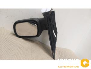 Used Wing mirror, right Ford Fiesta 5 (JD/JH) 1.3 Price € 50,00 Margin scheme offered by Van Gils Automotive