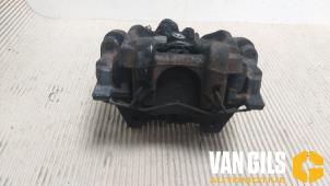 Used Rear brake calliper, right Volkswagen Touran (5T1) 2.0 TDI 150 Price € 136,00 Margin scheme offered by Van Gils Automotive