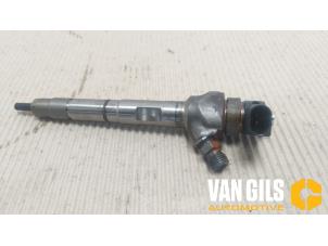 Used Injector (diesel) Volkswagen Touran (5T1) 2.0 TDI 150 Price € 50,00 Margin scheme offered by Van Gils Automotive