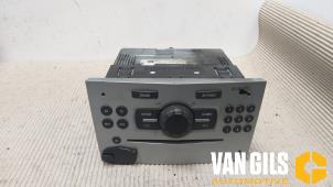 Gebrauchte Radio CD Spieler Opel Corsa D 1.2 16V Preis auf Anfrage angeboten von Van Gils Automotive