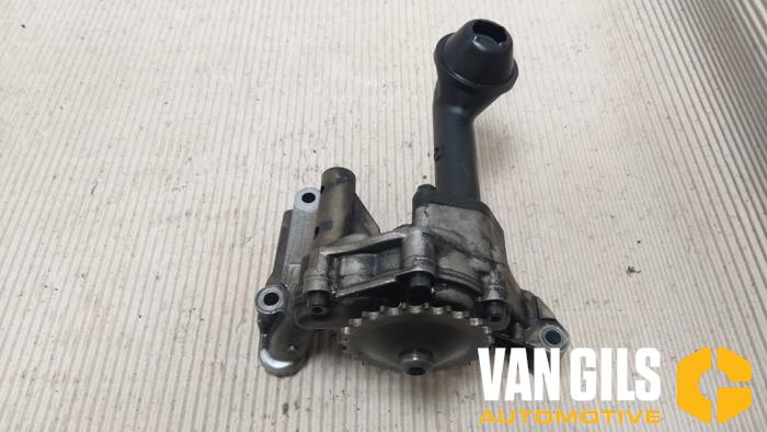 Gebrauchte Ölpumpe Volkswagen Touran (1T1/T2) 1.9 TDI 105 Euro 3 Preis € 45,00 Margenregelung angeboten von Van Gils Automotive