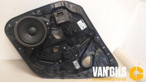 Używane Mechanizm szyby prawej tylnej wersja 4-drzwiowa Volvo V40 (MV) 2.0 D2 16V Cena na żądanie oferowane przez Van Gils Automotive