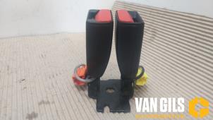 Gebrauchte Sicherheitsgurt Schließe Mitte hinten Volvo V40 (MV) 2.0 D2 16V Preis auf Anfrage angeboten von Van Gils Automotive