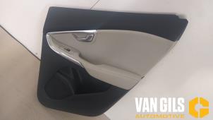 Usados Tapizado de puerta de 4 puertas derecha detrás Volvo V40 (MV) 2.0 D2 16V Precio € 66,00 Norma de margen ofrecido por Van Gils Automotive