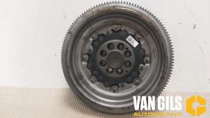Usagé Volant d'inertie Volkswagen Golf VII (AUA) Prix sur demande proposé par Van Gils Automotive