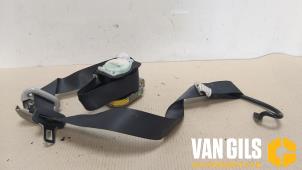 Gebrauchte Sicherheitsgurt links vorne Toyota Yaris (P1) 1.0 16V VVT-i Preis € 65,00 Margenregelung angeboten von Van Gils Automotive