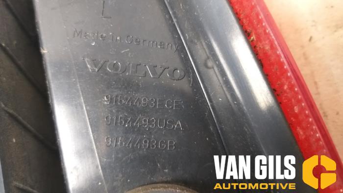 Taillight, left from a Volvo V70 (SW) 2.4 20V 140 2000
