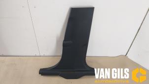 Używane Slupek srodkowy prawy Ford Focus 4 1.0 Ti-VCT EcoBoost 12V 125 Cena na żądanie oferowane przez Van Gils Automotive