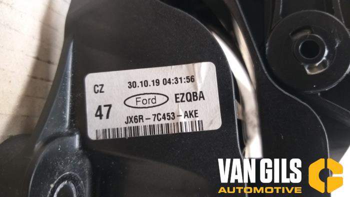 Palanca de cambios de un Ford Focus 4 1.0 Ti-VCT EcoBoost 12V 125 2019