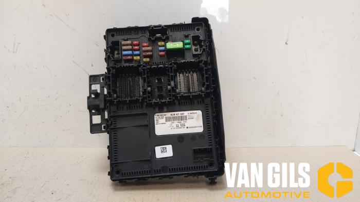 Begagnade Säkringsbox Ford Focus 4 1.0 Ti-VCT EcoBoost 12V 125 Pris på förfrågan erbjuds av Van Gils Automotive
