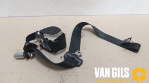 Usagé Ceinture de sécurité avant droite Renault Twingo II (CN) 1.2 16V Prix € 30,00 Règlement à la marge proposé par Van Gils Automotive