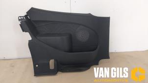 Używane Tapicerka drzwi lewych wersja 2-drzwiowa Renault Twingo II (CN) 1.2 16V Cena € 82,00 Procedura marży oferowane przez Van Gils Automotive