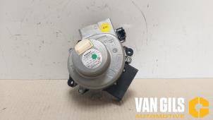 Used Heating and ventilation fan motor Volkswagen Multivan T5 (7E/7HC/7HF/7HM) 2.5 TDi Price on request offered by Van Gils Automotive
