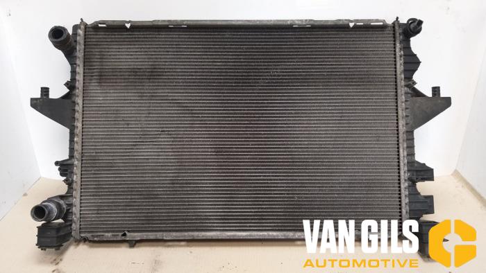 Used Radiator Volkswagen Multivan T5 (7E/7HC/7HF/7HM) 2.5 TDi Price € 55,00 Margin scheme offered by Van Gils Automotive