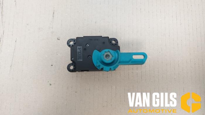 Electric heater valve from a Renault Megane III Berline (BZ) 1.5 dCi 90 2011