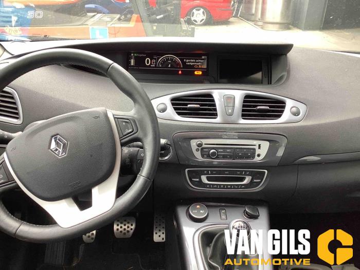 Dashboard Renault Scénic III 1.5 dCi 110 Van Gils Automotive