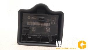 Używane Modul centralnego zamka Audi S7 Sportback (4GA/4GF) 4.0 V8 TFSI Cena € 44,00 Procedura marży oferowane przez Van Gils Automotive