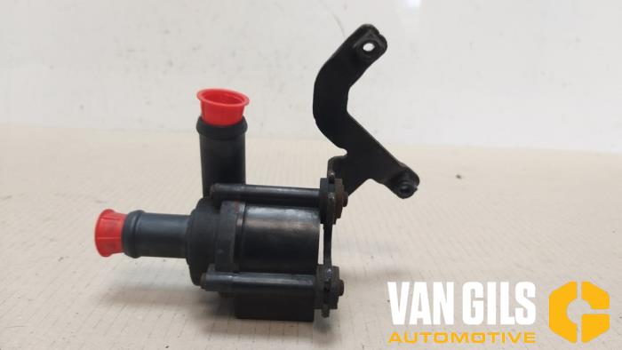 Begagnade Extra vattenpump Audi S7 Sportback (4GA/4GF) 4.0 V8 TFSI Pris € 110,00 Marginaltabell erbjuds av Van Gils Automotive