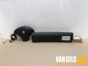 Usagé Kit + module airbag Peugeot 106 II 1.4 XN,XR,XT Prix € 450,00 Règlement à la marge proposé par Van Gils Automotive