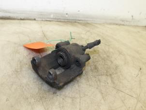 Used Rear brake calliper, right BMW 3 serie Touring (E46/3) 320d 16V Price € 65,00 Margin scheme offered by Van Gils Automotive