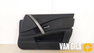 Używane Tapicerka drzwi prawych przednich wersja 4-drzwiowa BMW 5 serie (E60) 530d 24V Cena € 60,00 Procedura marży oferowane przez Van Gils Automotive