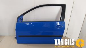 Usagé Portière 2portes gauche Volkswagen Polo IV (9N1/2/3) 1.4 16V Prix € 150,00 Règlement à la marge proposé par Van Gils Automotive