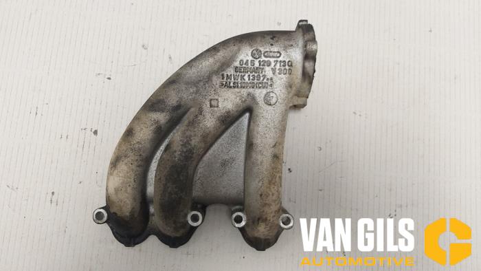 Intake manifold from a Volkswagen Polo IV (9N1/2/3) 1.4 TDI 80 2007