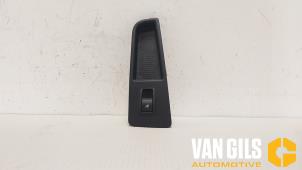 Usagé Commutateur vitre électrique Fiat Punto III (199) Prix € 40,00 Règlement à la marge proposé par Van Gils Automotive