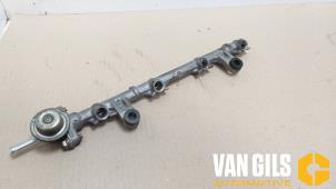 Used Fuel injector nozzle Daihatsu Materia 1.5 16V Price on request offered by Van Gils Automotive