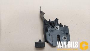 Begagnade Dörrlåsmekanism, 4-dörrars, höger fram Daihatsu Materia 1.5 16V Pris € 45,00 Marginaltabell erbjuds av Van Gils Automotive