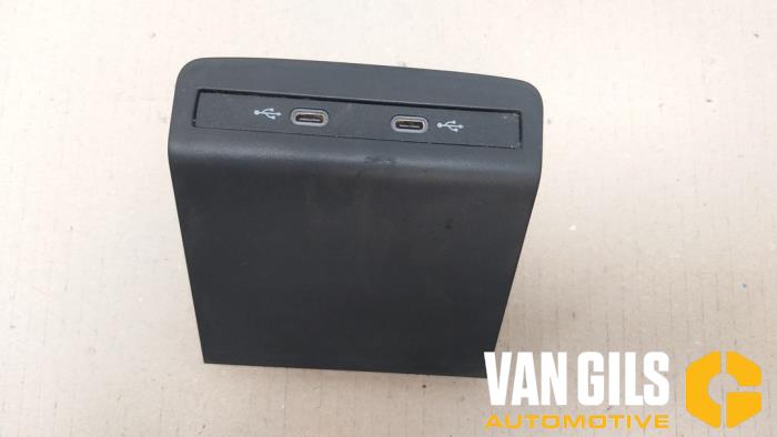 Conexión AUX-USB de un Volkswagen ID.3 (E11) 1st 2020