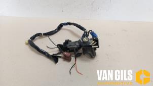 Used Ignition lock + key Honda HR-V (GH) 1.6 16V 4x4 Price € 60,00 Margin scheme offered by Van Gils Automotive