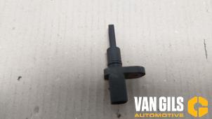 Usados Sensor de temperatura de motor Volkswagen Passat Variant (3C5) 2.0 FSI 16V Precio € 40,00 Norma de margen ofrecido por Van Gils Automotive