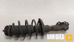Usagé Barre amortisseur avant gauche Volkswagen Polo III (6N1) 1.6i 75 Prix € 75,00 Règlement à la marge proposé par Van Gils Automotive