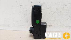 Used Radio control panel Renault Twingo III (AH) 0.9 Energy TCE 90 12V Price on request offered by Van Gils Automotive