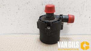 Usados Bomba de agua Renault Twingo III (AH) 0.9 Energy TCE 90 12V Precio de solicitud ofrecido por Van Gils Automotive