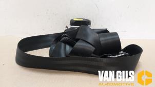 Usagé Ceinture de sécurité arrière gauche Renault Twingo III (AH) 0.9 Energy TCE 90 12V Prix sur demande proposé par Van Gils Automotive