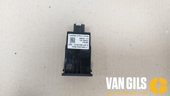 Multimedia connection from a Mercedes-Benz Sprinter 5t (907.6) 519 CDI 3.0 V6 24V RWD 2020